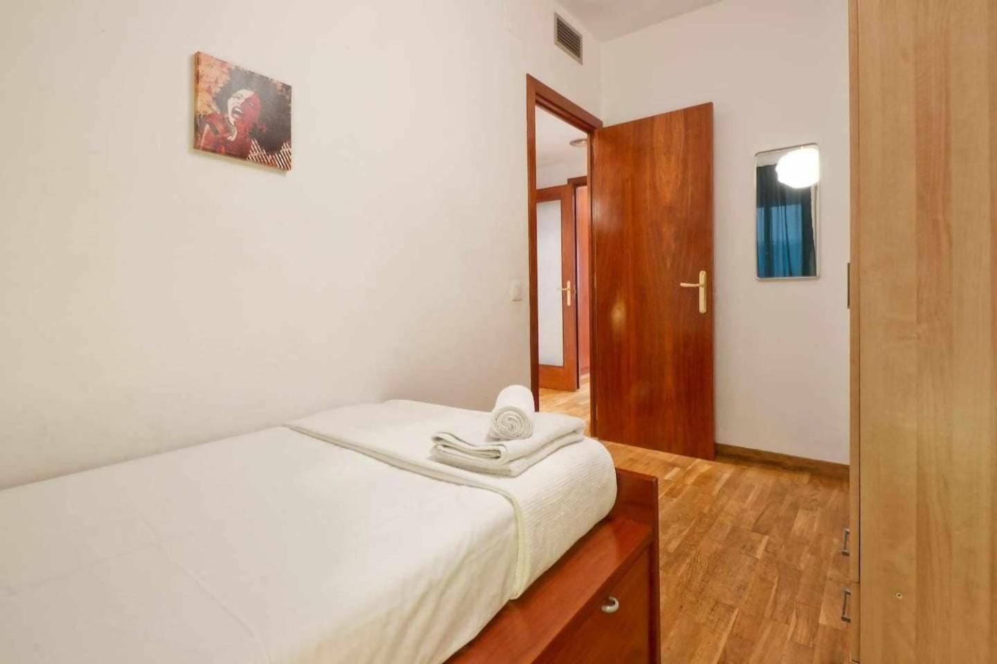 Comfortable 4 Rooms 2Bath W Balcony Barcelona Exterior photo